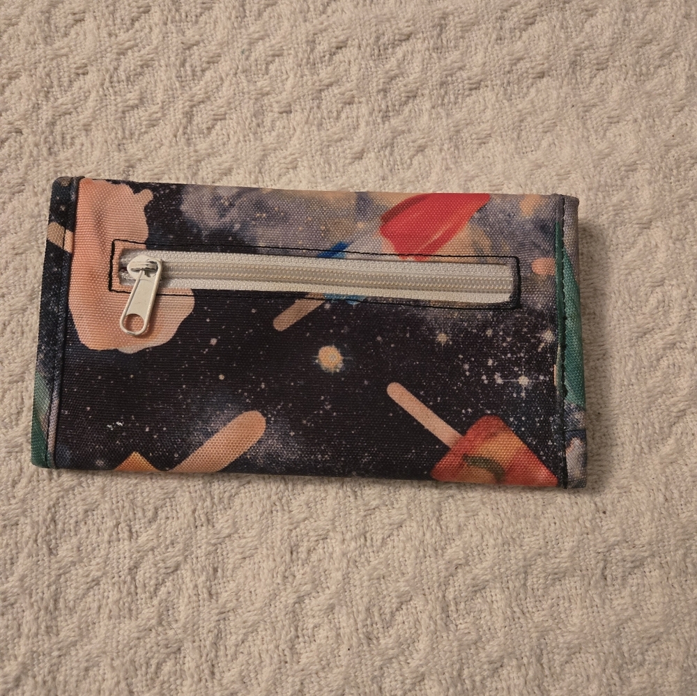RARE pattern Kavu sling bag and tri-fold wallet - Picture 13 of 13